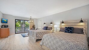 5 bedrooms, desk, travel cot, free WiFi