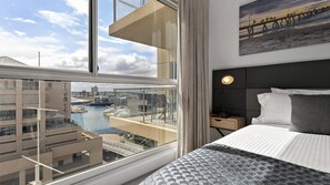 1 bedroom, iron/ironing board, free WiFi, bed sheets - Belle Escapes - Wine Down at The Pier (Glenelg)