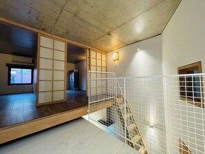 Desk, blackout curtains, soundproofing, iron/ironing board - Casa Amarilla Boutique Apartment (Hanoi)