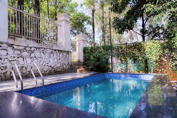 Piscina a l'aire lliure