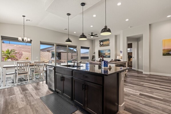 Interior - Casa Mesquite BL 991724 by J and Amy (Mesquite)