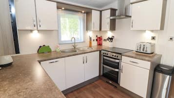 Fridge, dishwasher, electric kettle, toaster