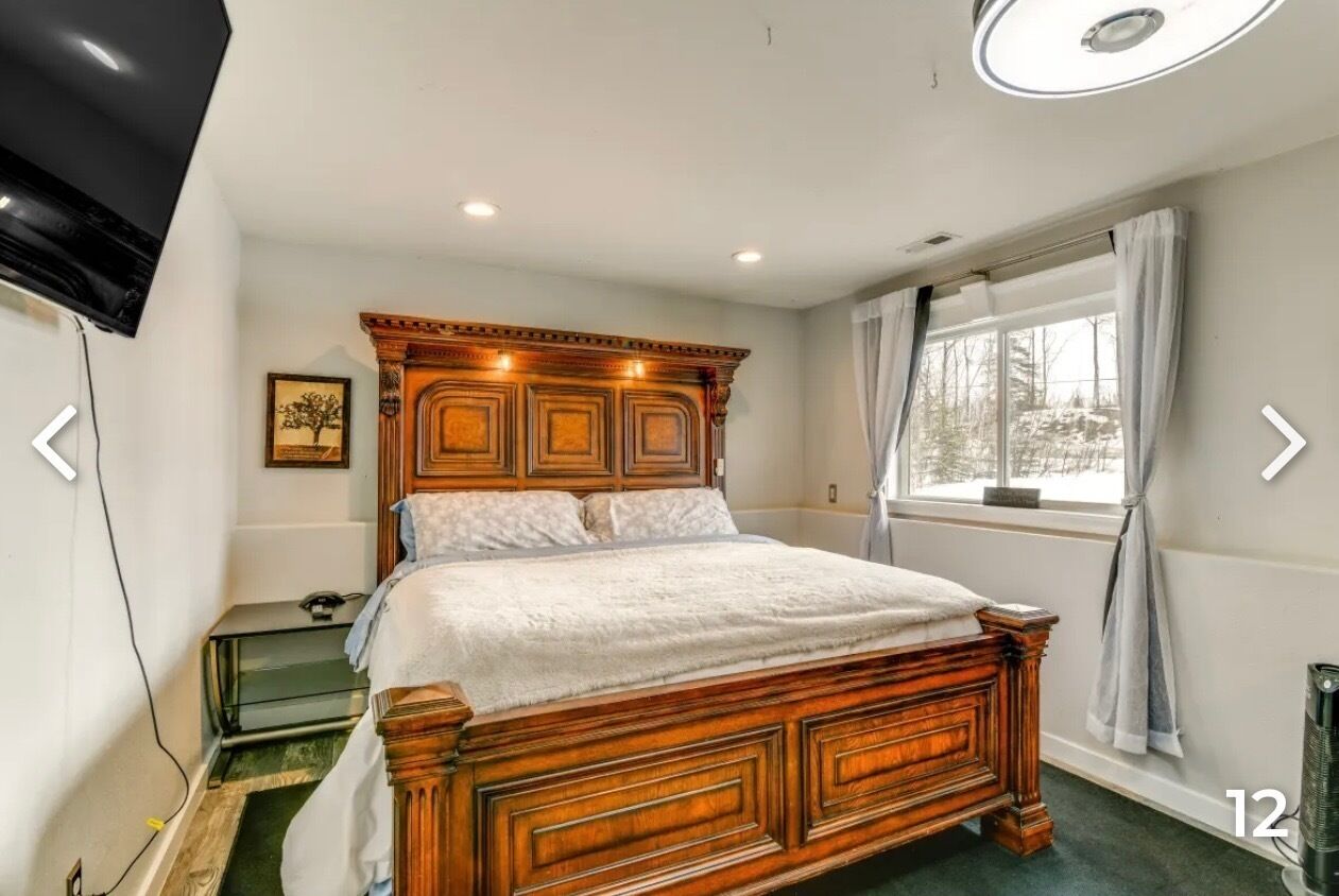 5 bedrooms, in-room safe, iron/ironing board, travel crib