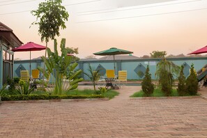 Exterior - Golden Hills Lodge (Kafue)