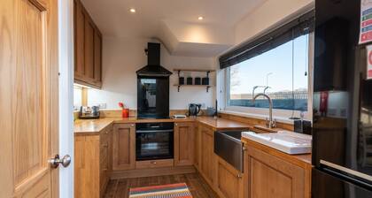 Cosy home with easy access to Cardiff city centre