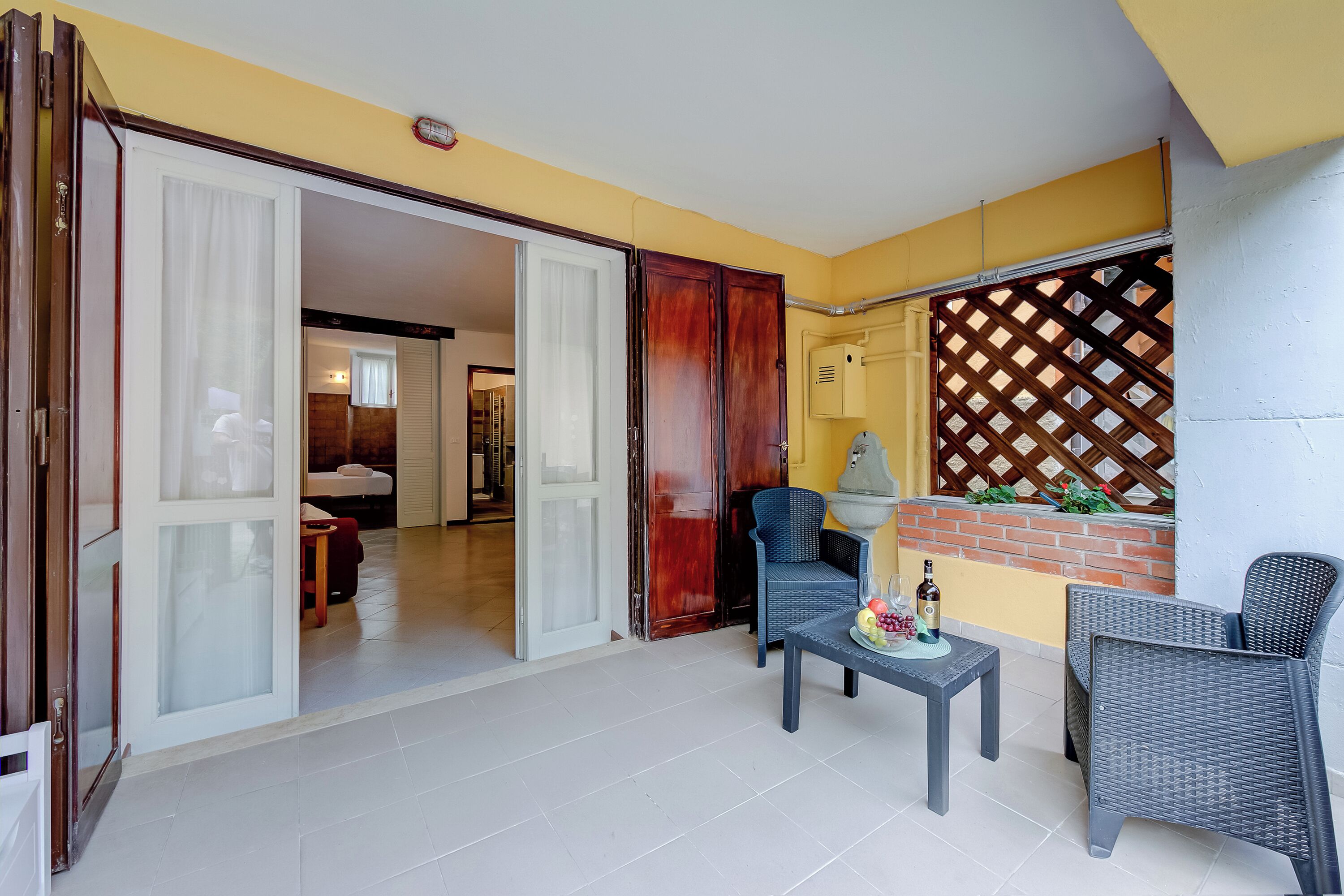 Family Apartment, Multiple Bedrooms (Vicolo 42-private Terrace-200m Lake) | Interior