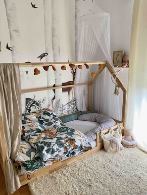 2 bedrooms, bed sheets