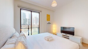 2 عدّة غرف نوم ومكواة/لوح كي وواي فاي وملاءات أسرّة