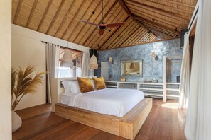 Luxury Villa | 5 bedrooms, in-room safe, desk, iron/ironing board