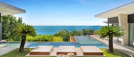 حمّام سباحة خارجي