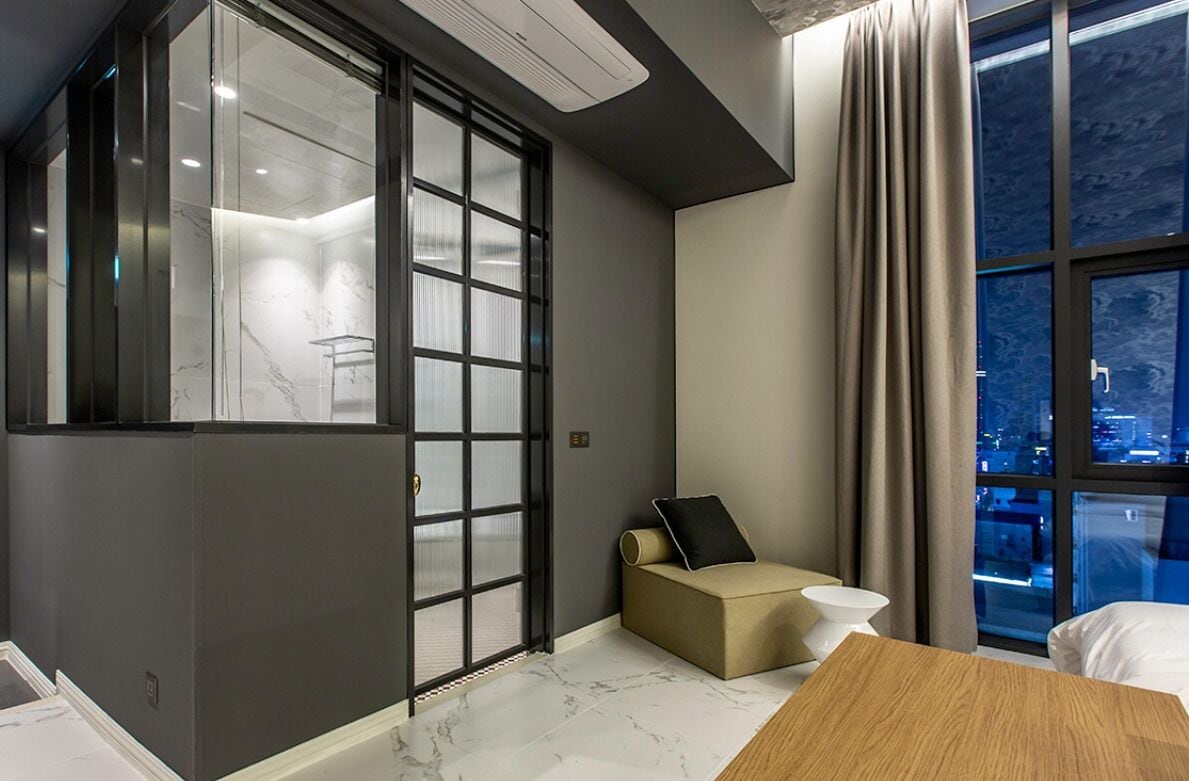 Premium Deluxe | Quartos à prova de som, Wi-Fi de cortesia