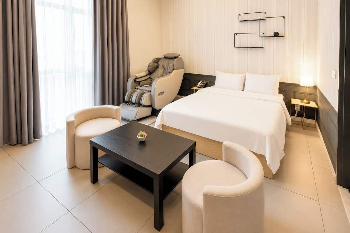 Premium Deluxe | Quartos à prova de som, Wi-Fi de cortesia