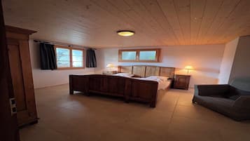 3 habitaciones, wifi gratis y ropa de cama