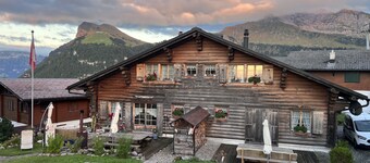 Wunderschönes Block-hausteil Direkt im Ski- und Wandergebiet Stockhütte NW