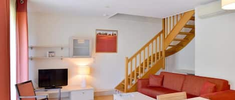 1 bedroom, in-room safe, blackout curtains, free WiFi