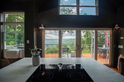 Redstone Cottage - Luxury Estate w/Stunning Views