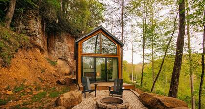 Sleep 4 | Floor to Ceiling Windows | Pet Friendly