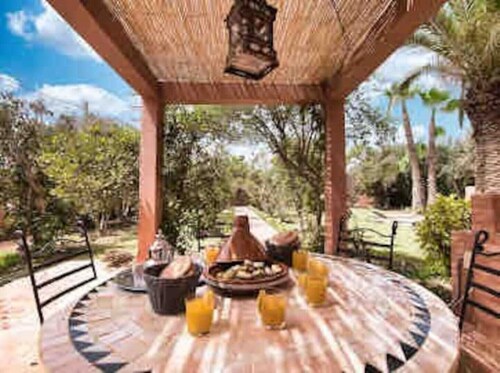 Villa Sherazade piscine chauffée,petit déj offert