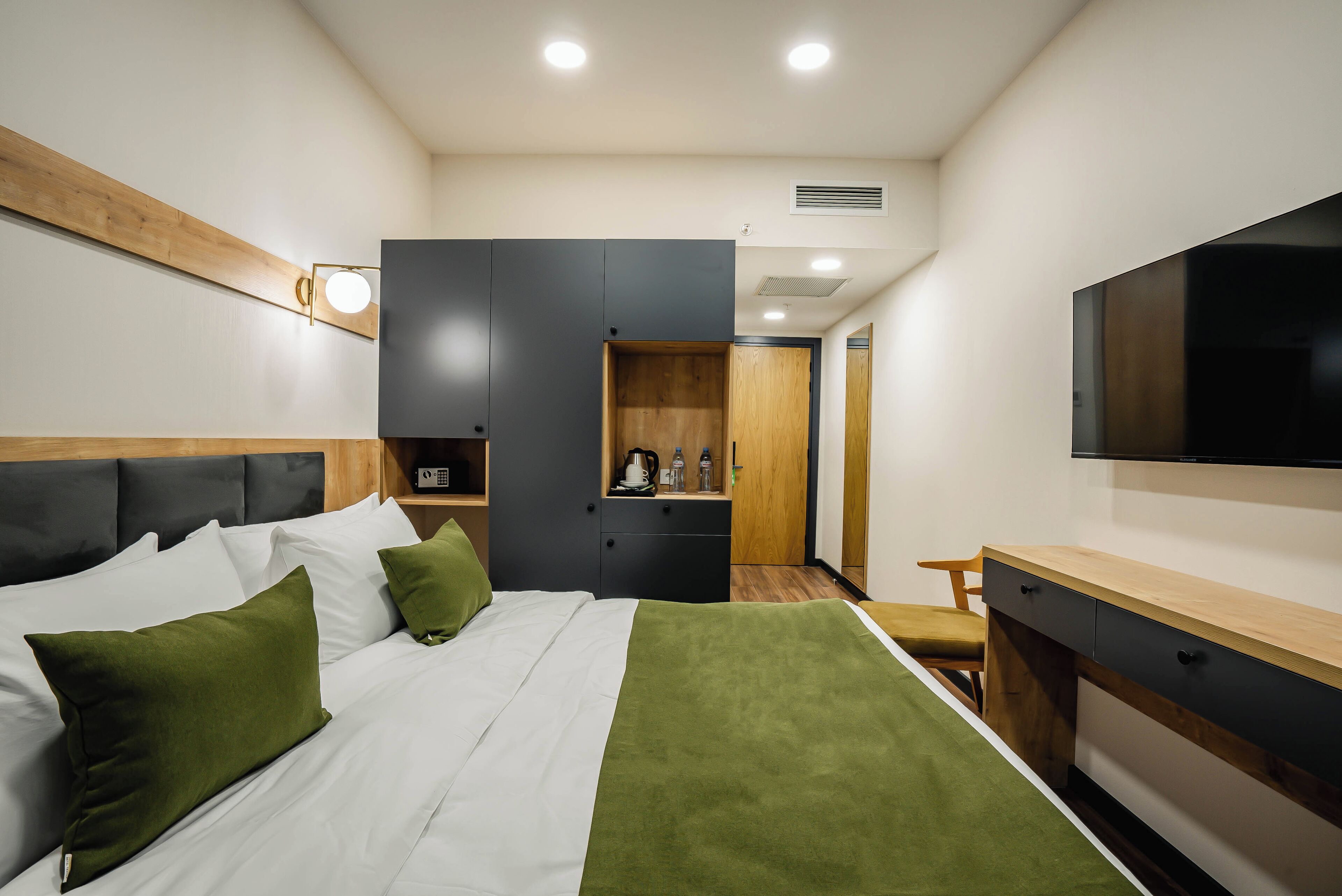 Classic-værelse med dobbeltseng eller 2 enkeltsenge | Arbejdsområde til bærbare computere, lydisolering, gratis Wi-Fi