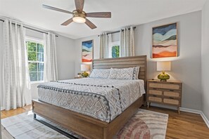 3 sovrum, skrivbord, strykjärn/strykbräda och wi-fi