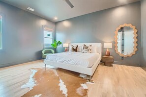 4 soverom, skrivebord, strykejern/-brett og wi-fi