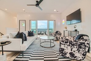 TV, fireplace - 25- Trendy Modern Home- The Music City Collection (Berry Hill)