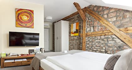 SuperB Luxury Suites