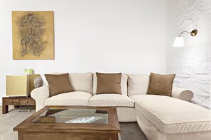 Caja de seguridad en la habitación y decoración personalizada 