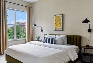 1 habitación, tabla de planchar con plancha, wifi gratis y ropa de cama 