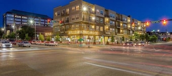 Sleek 1BR Stay | City Comfort + WiFi