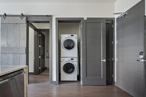 Interior - Modern Cozy Loft Near UAB & Downtown (Birmingham)