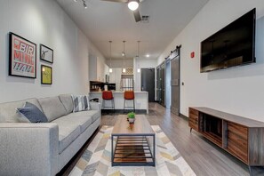TV, offices - Modern 1BR Loft • Heart of City by UAB (Birmingham)