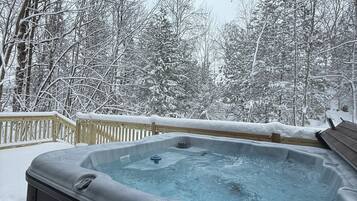 Bain à remous extérieur