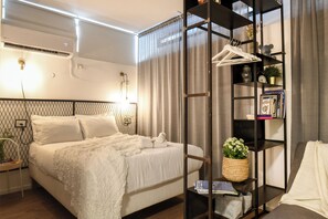 Aden Studio | Free WiFi, bed sheets - The Carmel House Apt hotel By Sea N Rent (Tel Aviv)