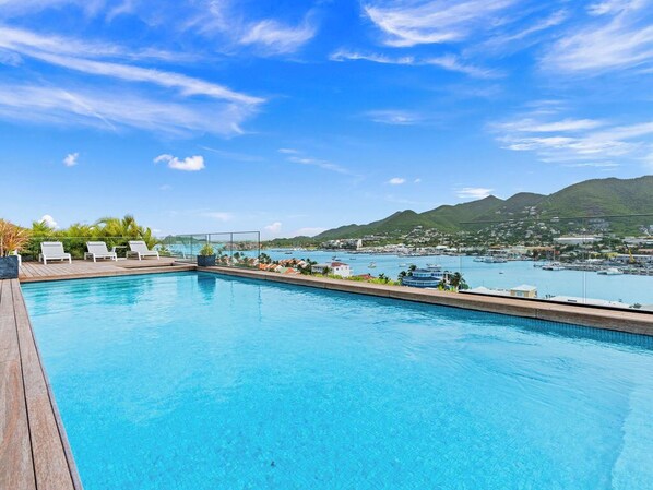Pool - A101 - Outstanding Lagoon View & Garden (Sint Maarten)