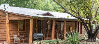 Gate House Getaway – Texas Tranquility Awaits