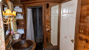 Douche, serviettes fournies