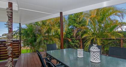 Evans Beach House - 24 Cedar Street