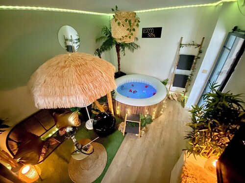 Détente dans cet bel appartement complet avec spa privatif et accès illimité.