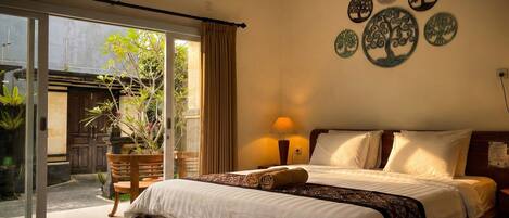 Standard Double Room | Desk, free WiFi, bed sheets