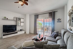 TV connectée, jeux vidéo, chaîne hi-fi, espaces bureaux