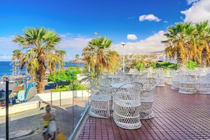 Outdoor dining - Balcon Smart Home, Hi-End Services Media Streaming (Costa Adeje)