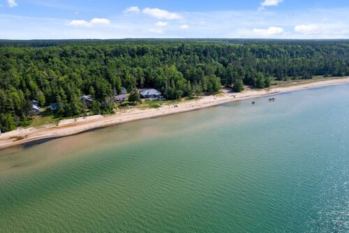 Family Friendly Waterfront Wonderland