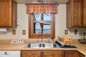 Fridge, oven, stovetop, coffee/tea maker - Family Friendly Waterfront Wonderland (Ocqueoc)