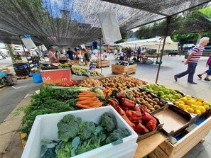 Outdoor dining - AG Anema house 10 guests, 2km from Razo surf beach (Razo Da Costa)