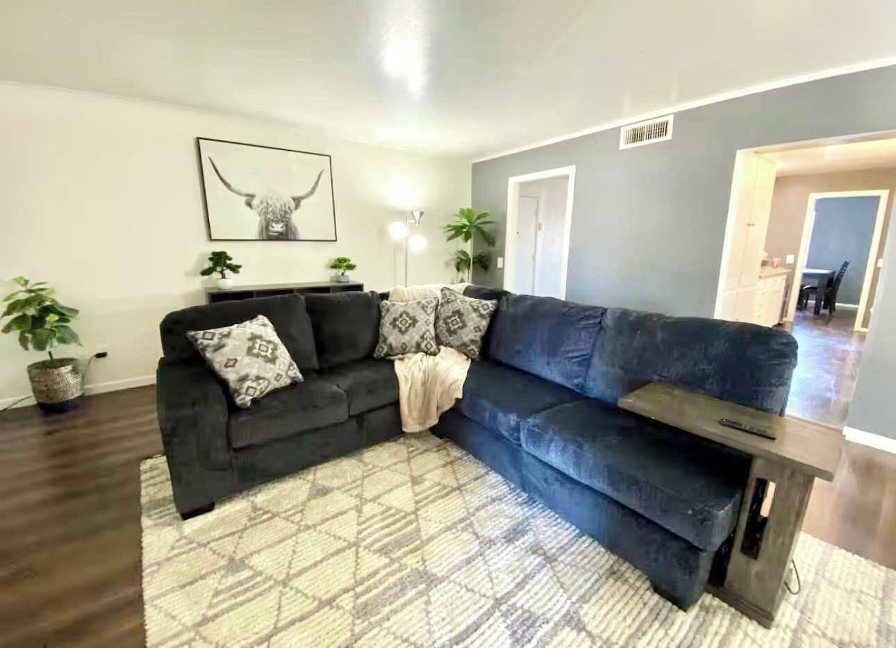 TV, fireplace, books, offices