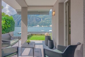 Classic Apartment | Terrace/patio