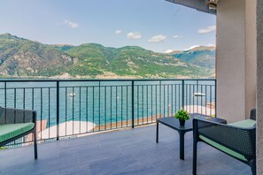 Basic Apartment | Terrace/patio - Ninfea Apartments by Wonderful Italy (Lezzeno)