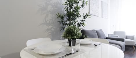 Apartment (3 Bedrooms) | Living area | 32-inch Smart TV with satellite channels