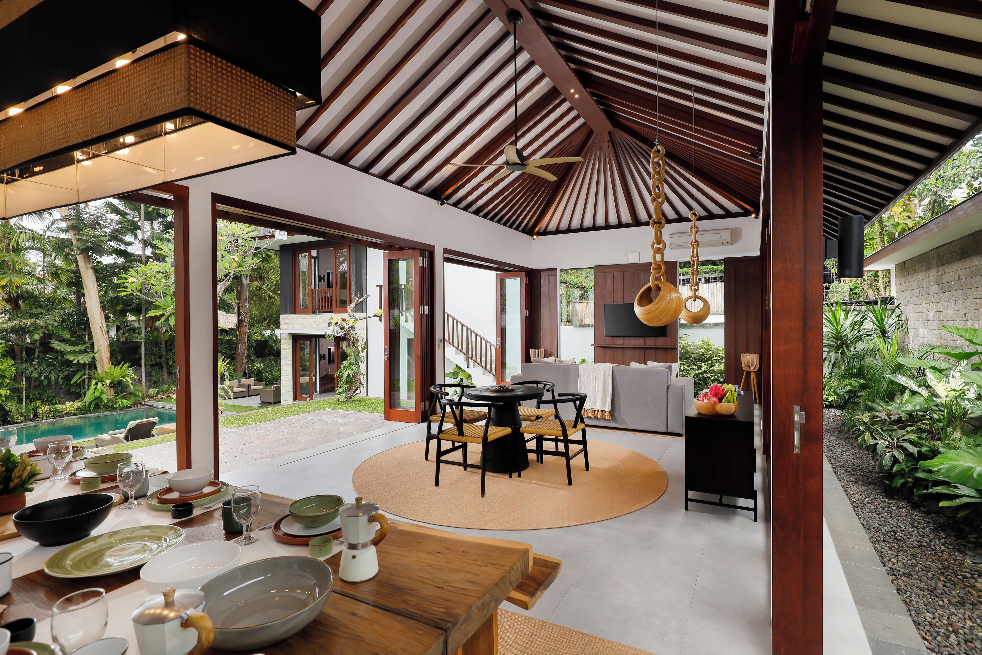 Biệt thự dành cho gia đình, 4 phòng ngủ, hồ bơi riêng | Bếp riêng | Tủ lạnh, lò vi sóng, lò nướng, bếp nấu 